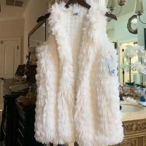 Jolt White faux fur vest